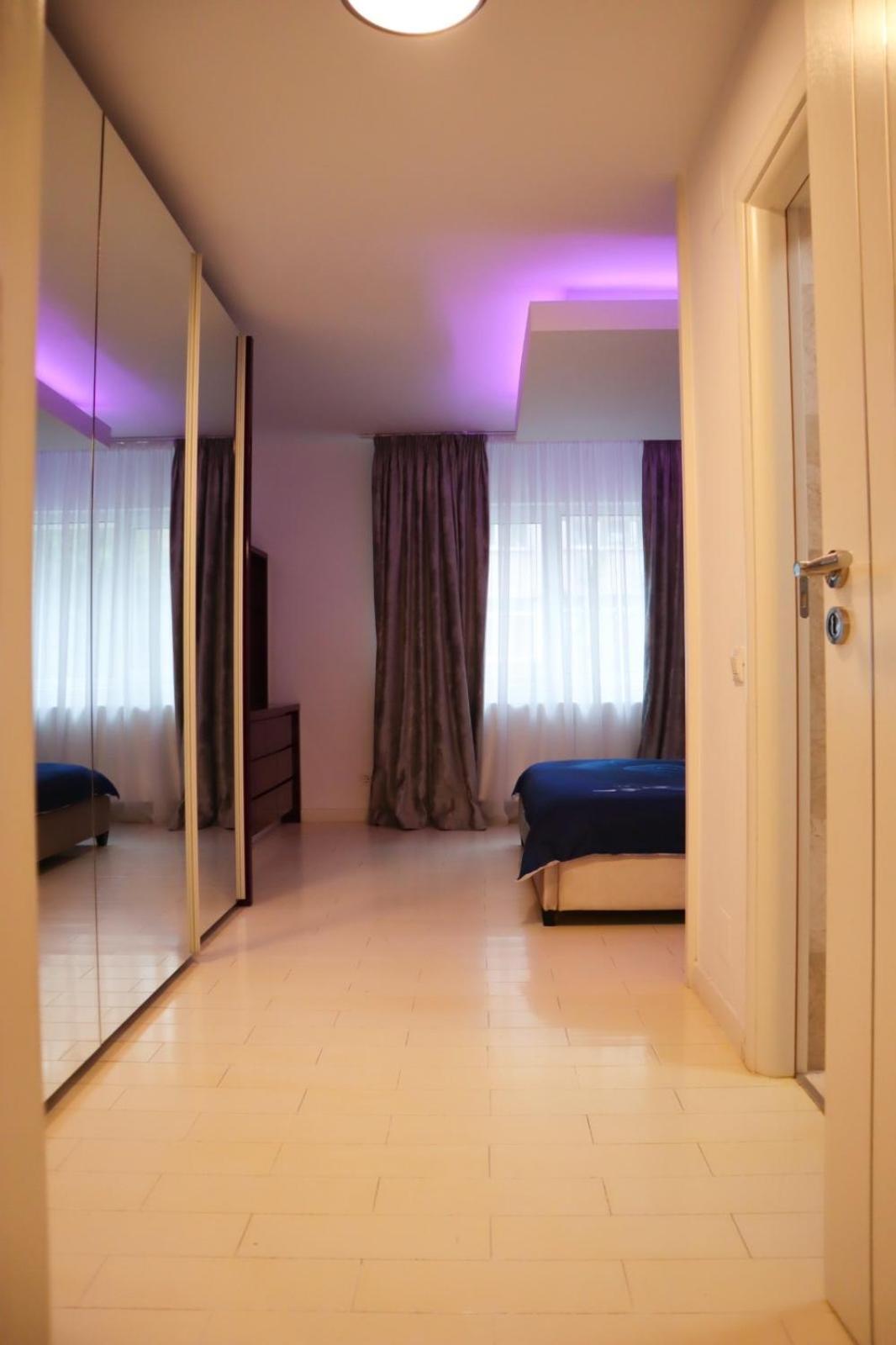 Central Apartament Bulevardul Decebal Bucarest Esterno foto