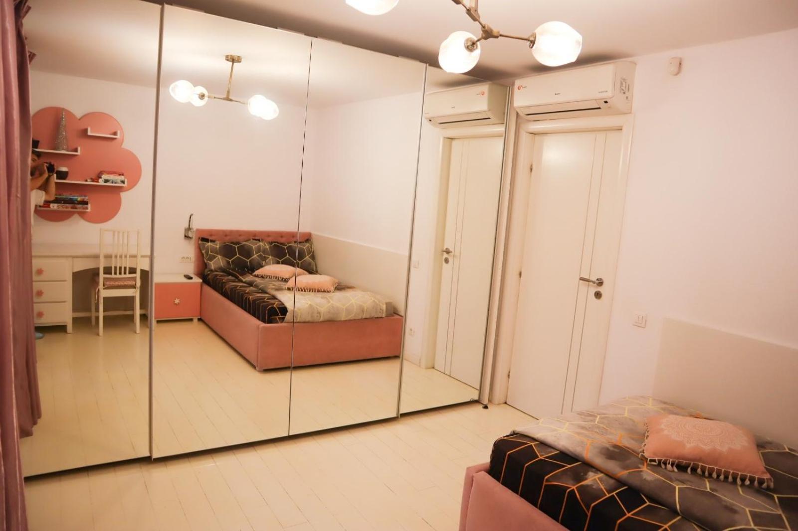 Central Apartament Bulevardul Decebal Bucarest Esterno foto